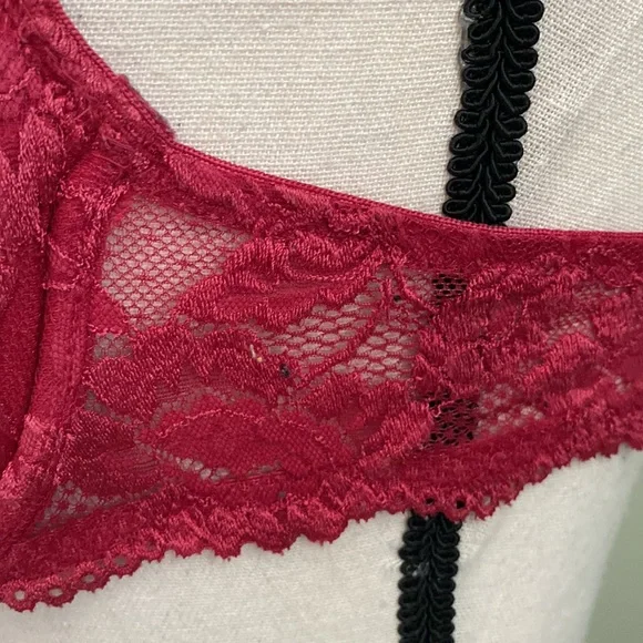 Victorias Secret Red Lace Bra 34A - Picture 7 of 10